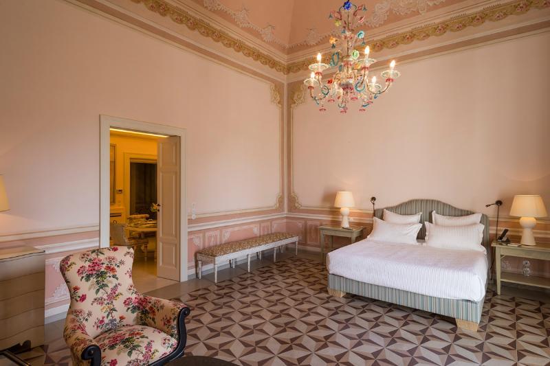 Palazzo Margherita Bernalda Esterno foto